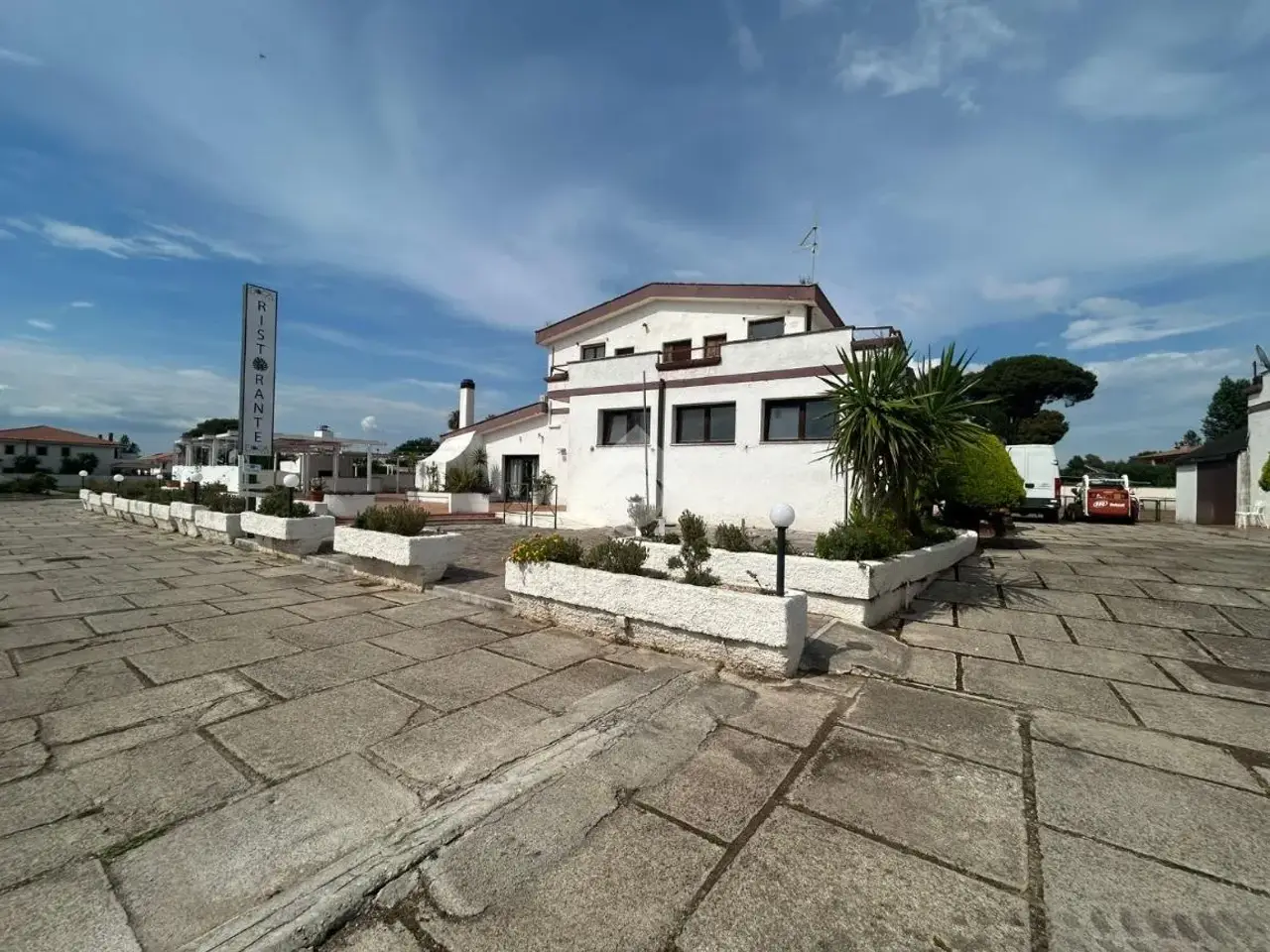 Palazzina commerciale in Via dei Gelsi 235, Anzio, {3} - Foto 1