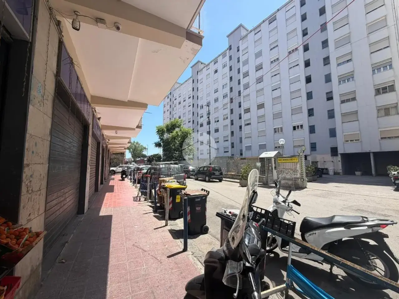 Negozio in Via Monfalcone, Napoli, {3} - Foto 1