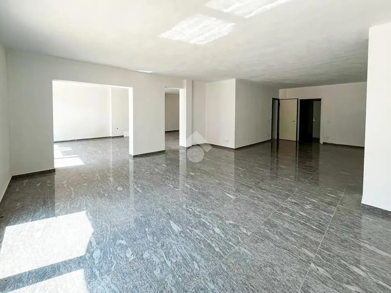 Negozio in Via Martiri della Libertà, Manerbio, {3} - Foto 2