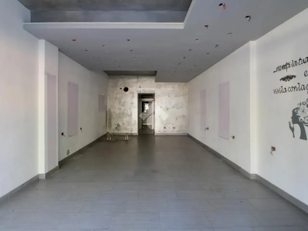 Negozio in Via Statale Abetone 33, San Giuliano Terme, {3} - Foto 2