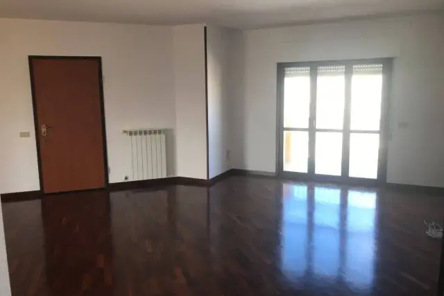 Vierzimmerwohnung in Via Solferino, Marsala - Foto 1