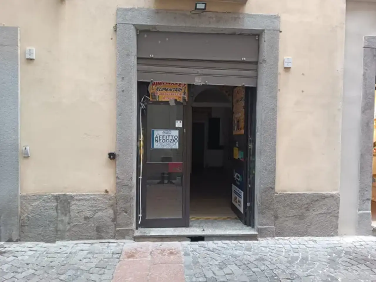 Negozio in Via San Tommaso 6, Torino, {3} - Foto 1
