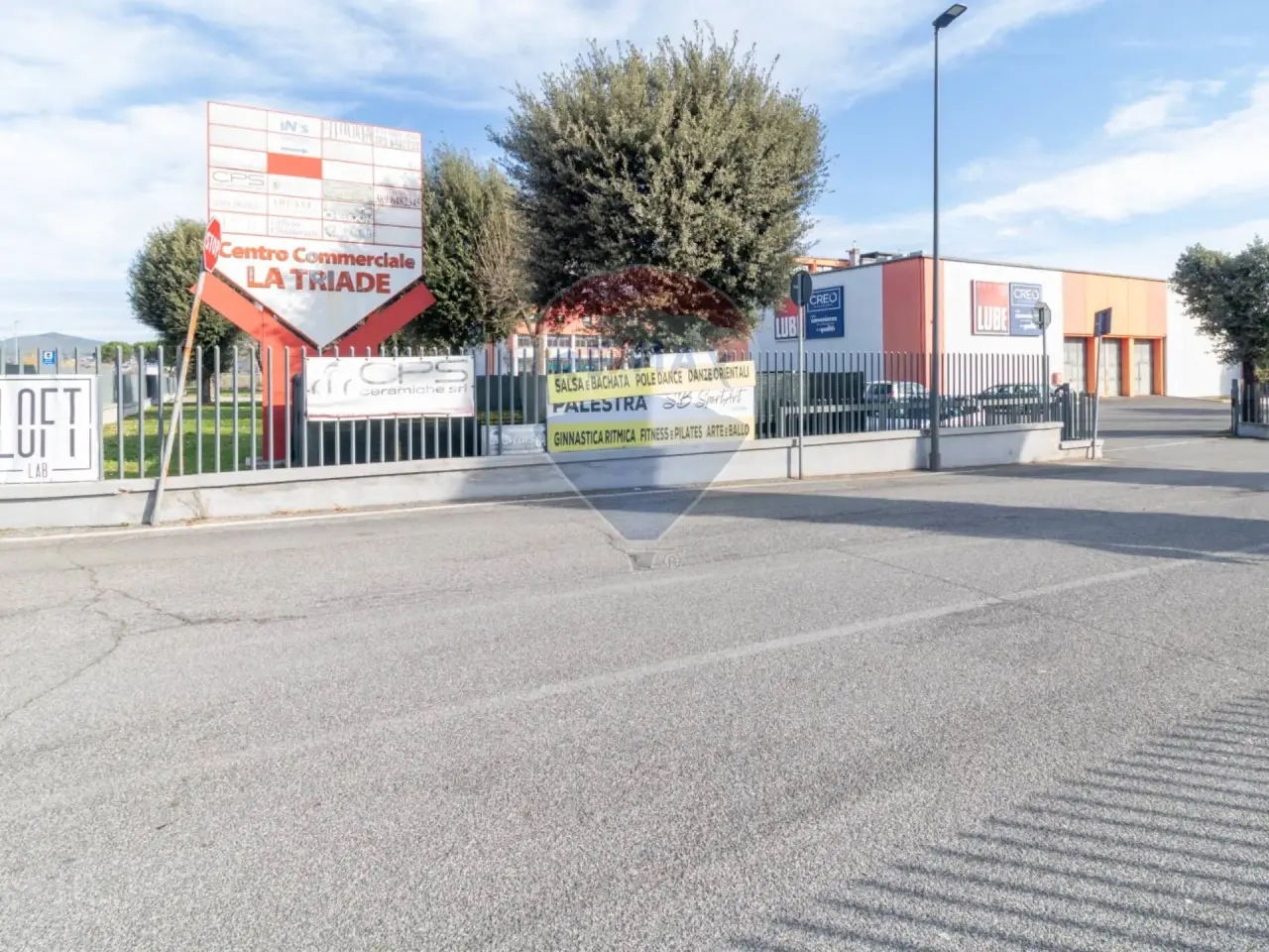 Negozio in Via della Longarina 1, Guidonia Montecelio, {3} - Foto 2