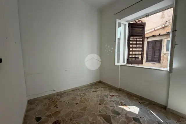 insertion image