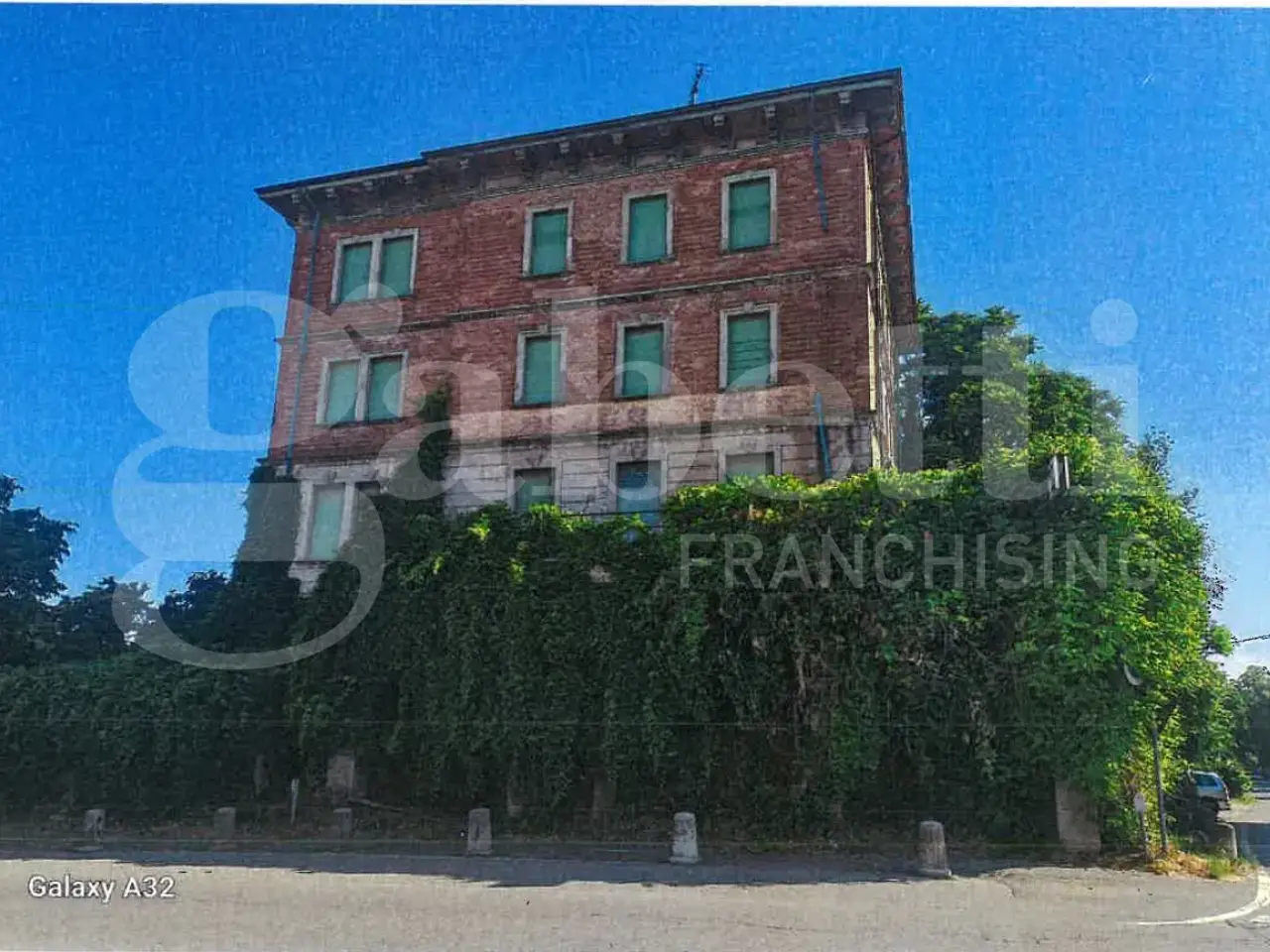 Palazzina commerciale in Via Europa  1, Fiorenzuola D'Arda, {3} - Foto 1