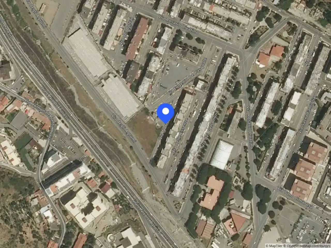 Magazzino in Via Noria 3, Villaggio Cep 3, Messina, {3} - Foto 1