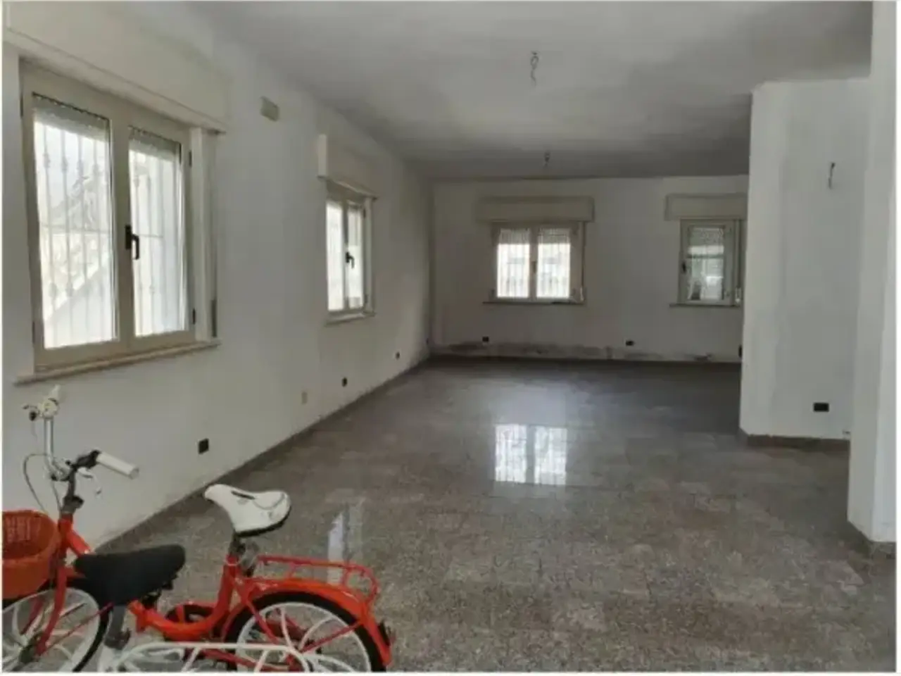 Negozio in Via Giuseppe Garibaldi, Alba Adriatica, {3} - Foto 2