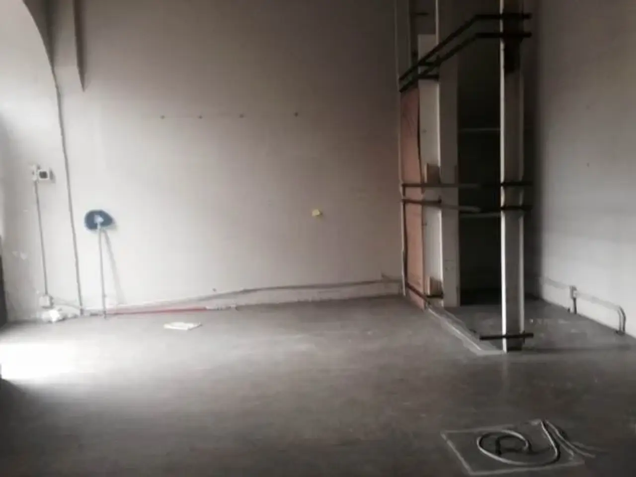 Magazzino in Via San Gottardo, Monza, {3} - Foto 2