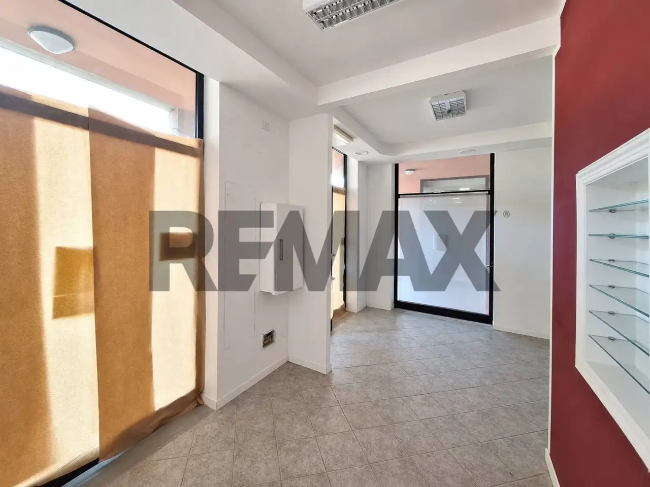 Negozio in Via delle Miniere 20, Cavriglia, {3} - Foto 1