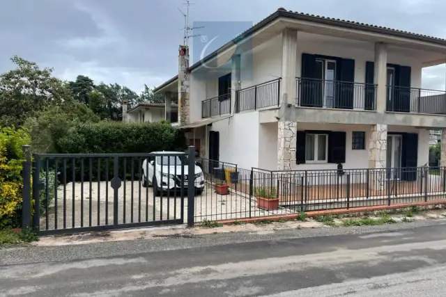 Zweifamilienhaus in Via Sandro Botticelli, Mentana - Foto 1