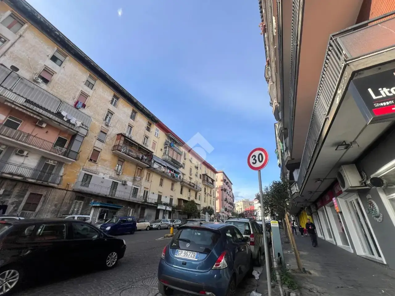 Capannone in Calata Capodichino 126, Napoli, {3} - Foto 2