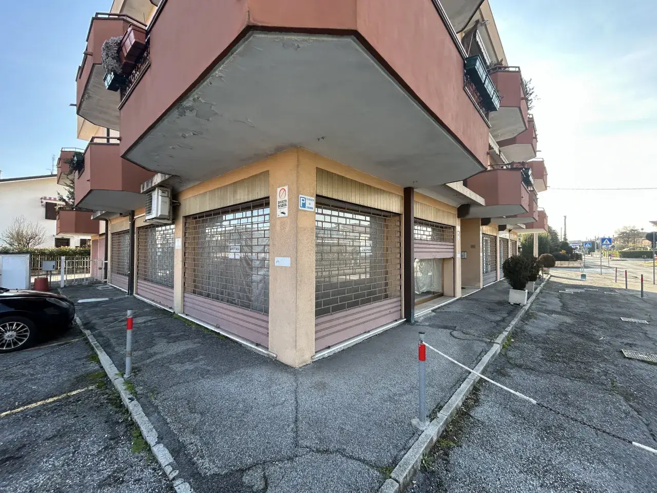Negozio in Via Santa Caterina, Selvazzano Dentro, {3} - Foto 2
