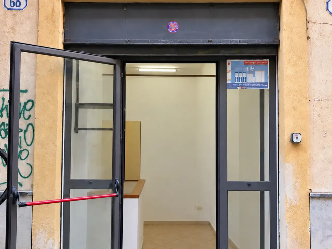 Negozio in Via Divisi 70, Palermo, {3} - Foto 2