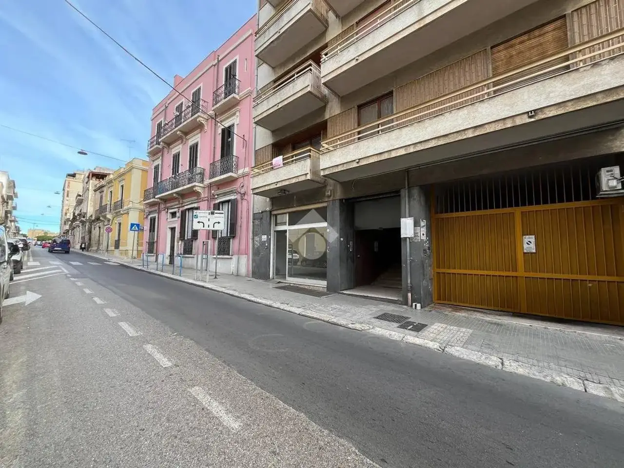 Negozio in Via Cristoforo Colombo 90, Brindisi, {3} - Foto 1
