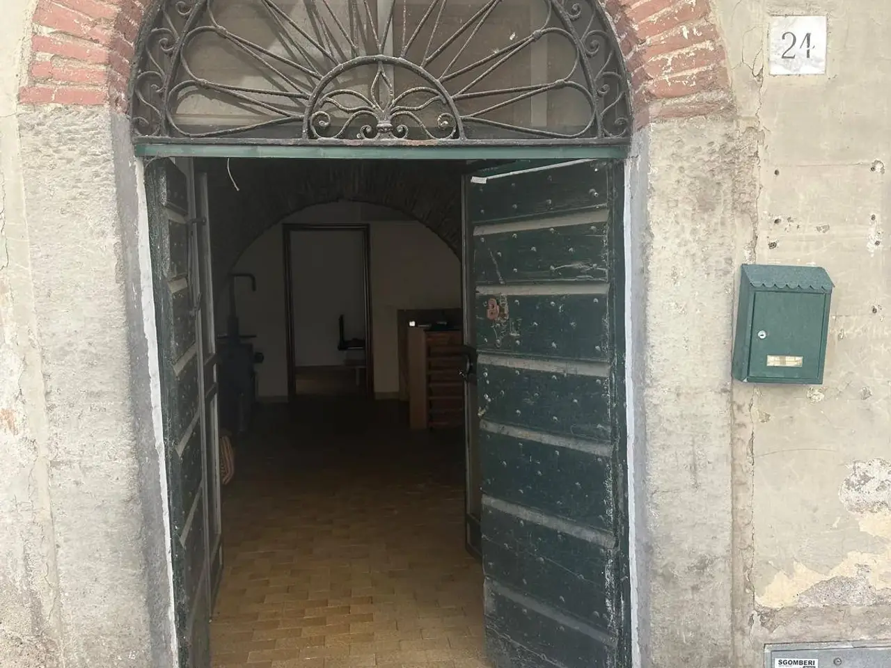 Negozio in Via Andrea Velletrano 26, Velletri, {3} - Foto 2