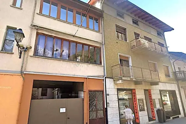 Vierzimmerwohnung in Via Emile Chanoux, 54, Pont-Saint-Martin - Foto 1