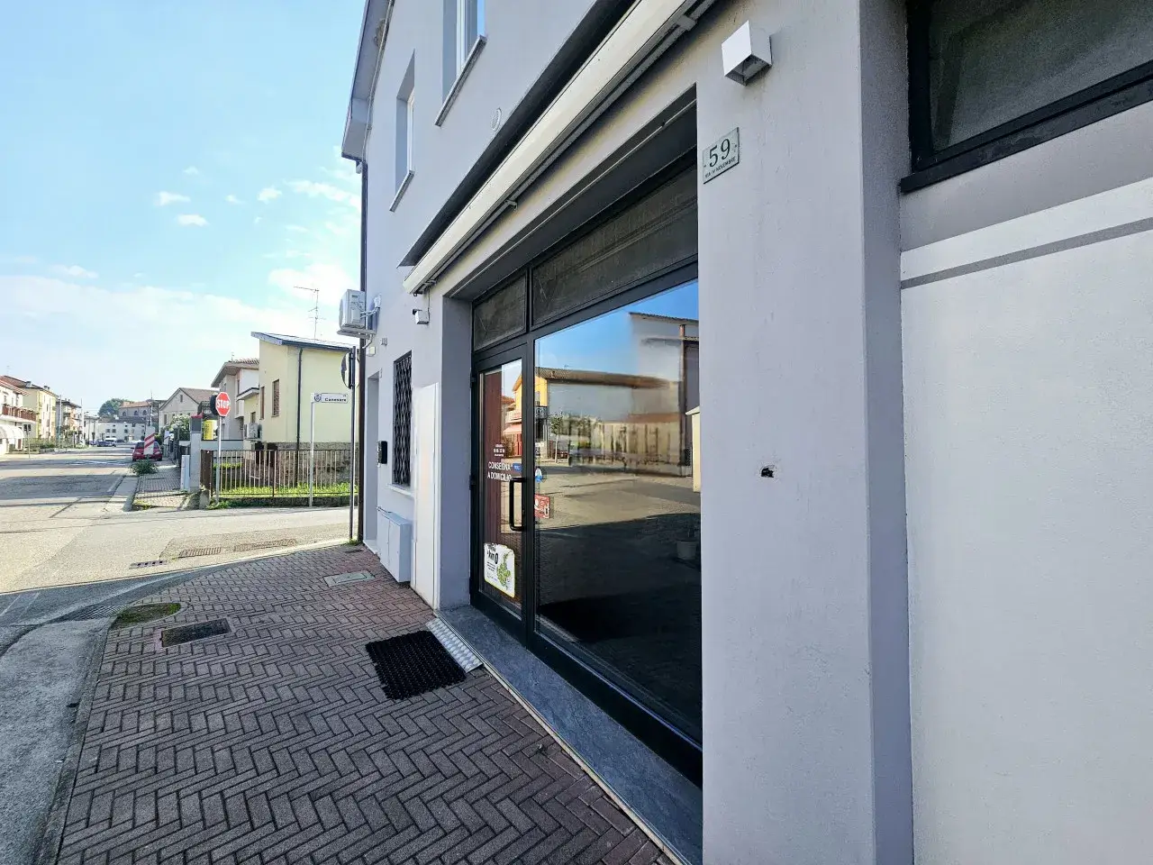 Negozio in Via IV Novembre, Ospedaletto Euganeo, {3} - Foto 2