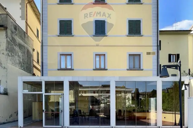 Negozio in affitto, Piazza Berni 13, Lamporecchio - Foto 1