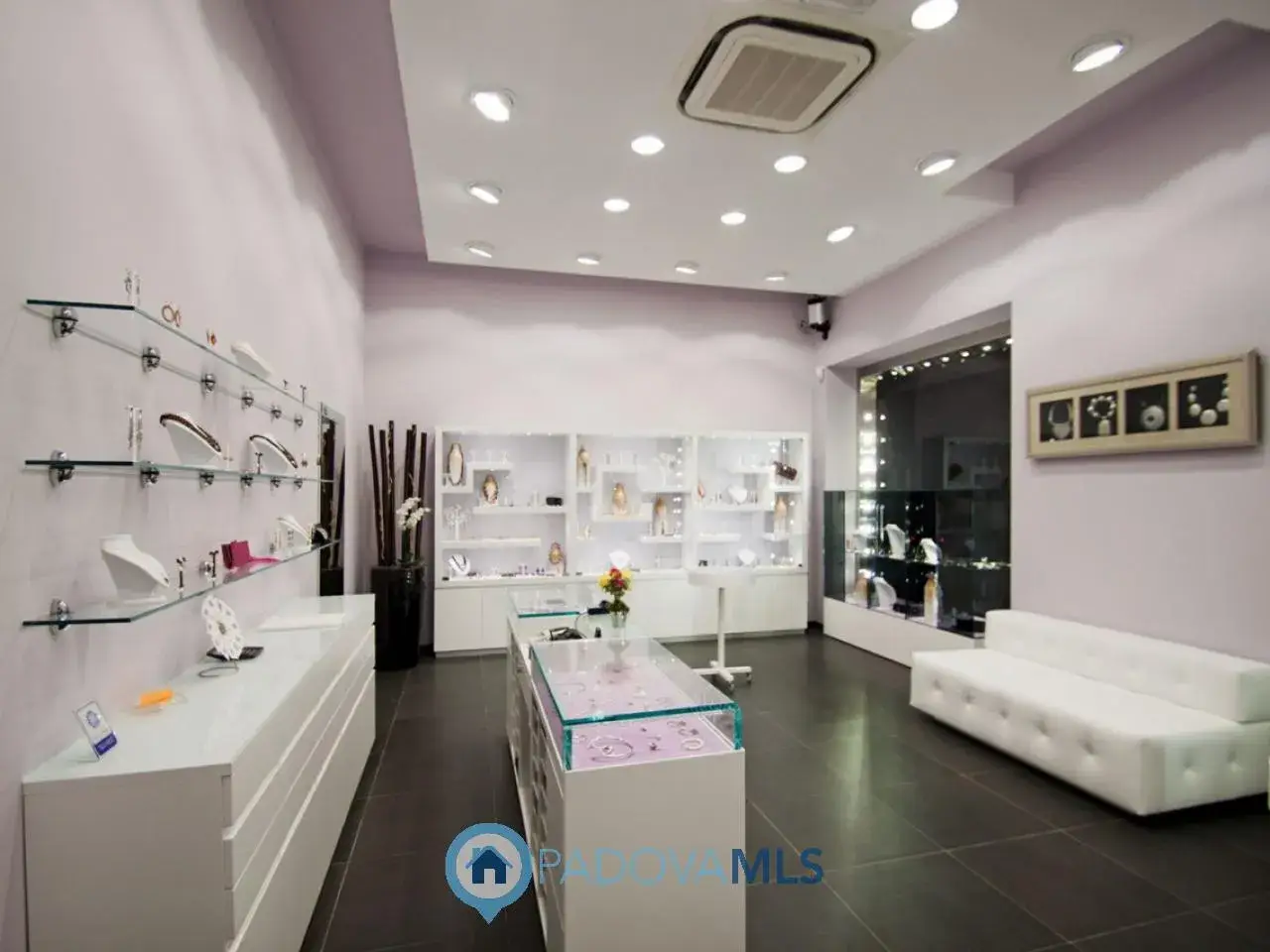 Esercizio commerciale in Viale Stazione, Montegrotto Terme, {3} - Foto 2