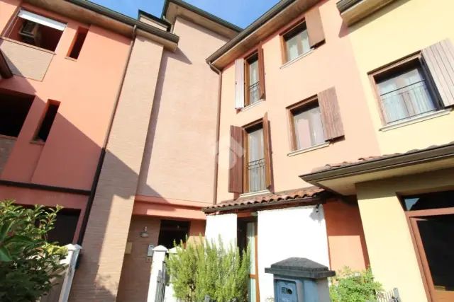 Vierzimmerwohnung in Via Canale 1, Casalgrande - Foto 1