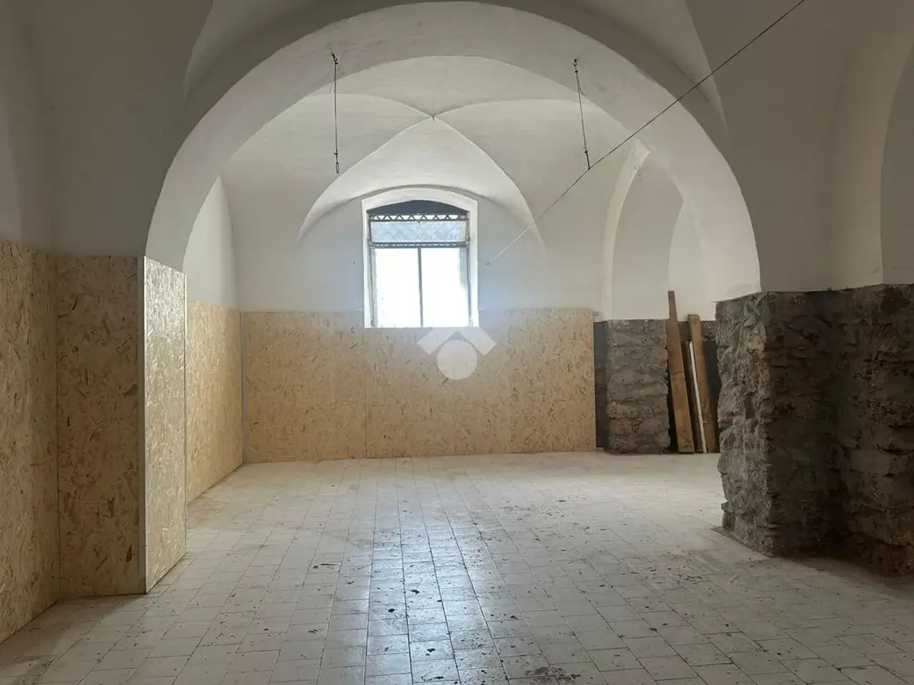 Magazzino in Via Marchese di Casalotto 67, Catania, {3} - Foto 1