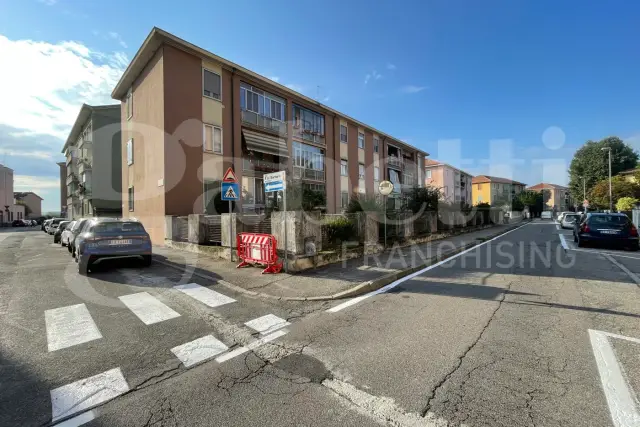 Trilocale in Via Madre Cabrini  19, Lodi - Foto 1