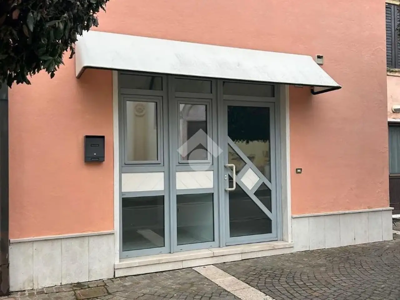 Ufficio in Via Europa 62, Nogarole Rocca, {3} - Foto 1