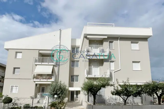 4-room flat in Via Lipari 9, Alba Adriatica - Photo 1