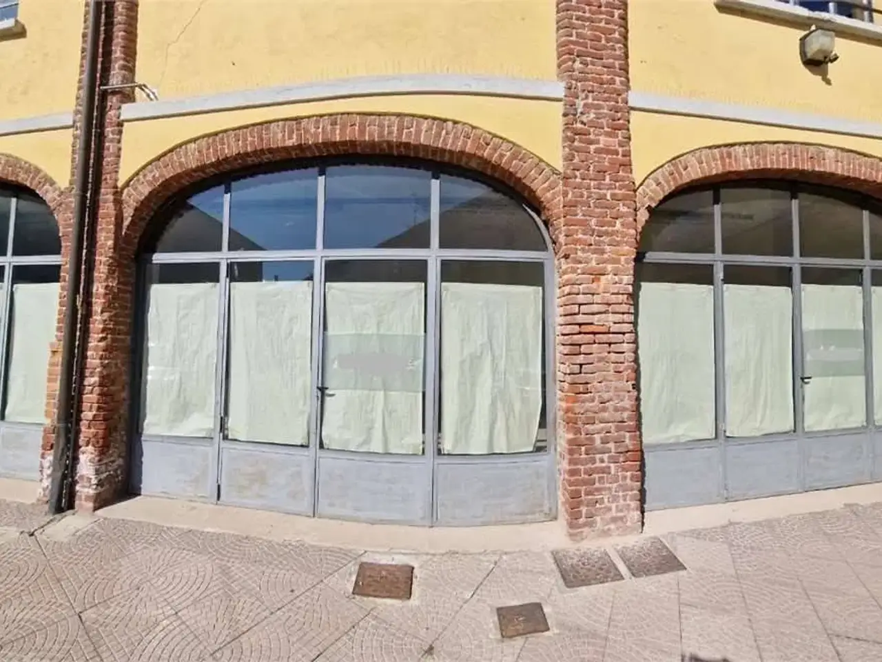 Magazzino in , Cantu', {3} - Foto 1