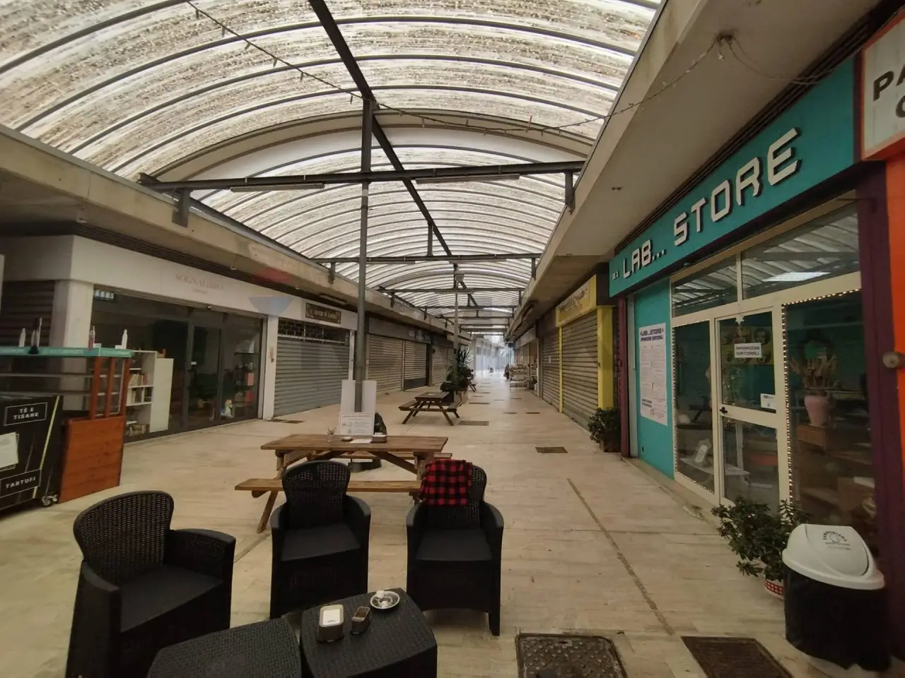 Esercizio commerciale in Mercato Casilino 23, Roma, {3} - Foto 1