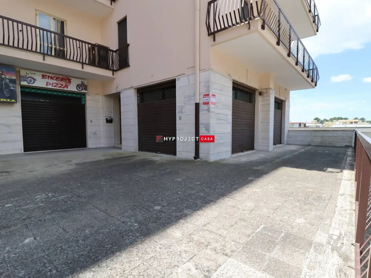 Negozio in Viale della Libertà, Martina Franca, {3} - Foto 1