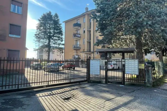 Box in vendita, Via Fratelli Cernuschi 10, Merate - Foto 1