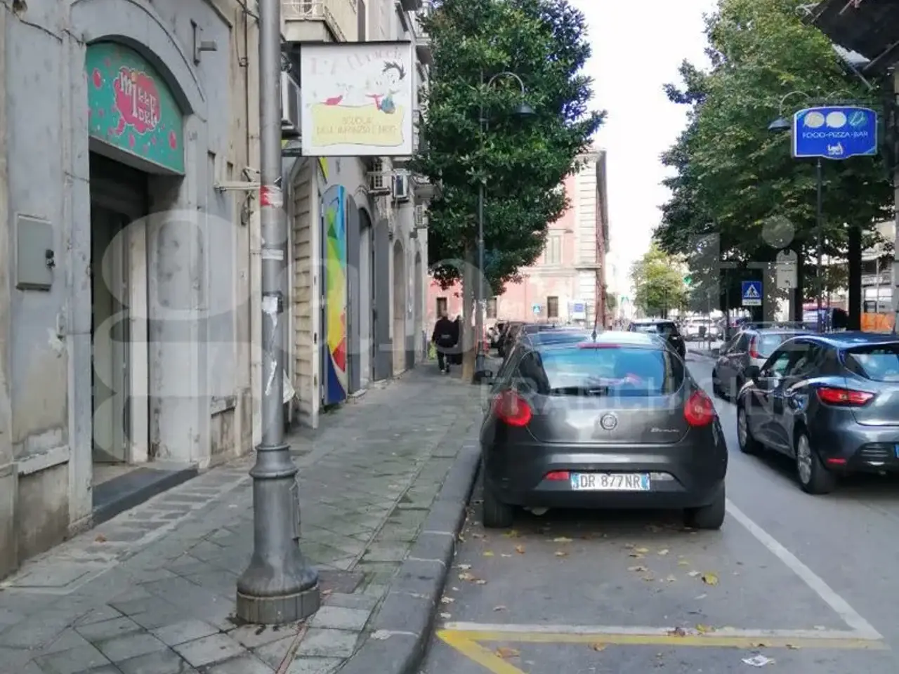Negozio in Via G. B. Castaldo, Nocera Inferiore, {3} - Foto 2