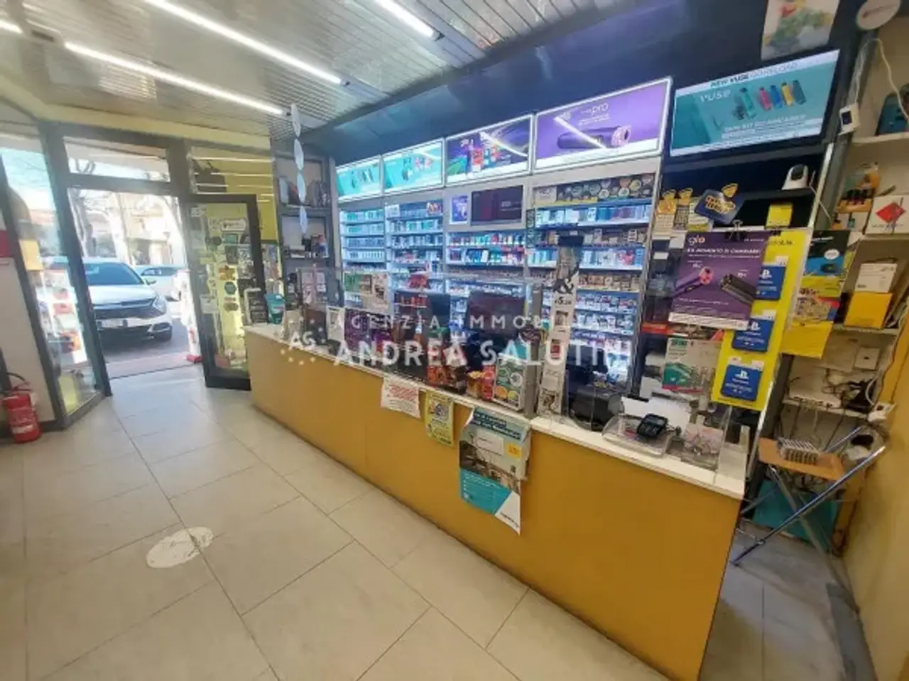 Tabaccheria in Via Tosco Romagnola 128, Calcinaia, {3} - Foto 1