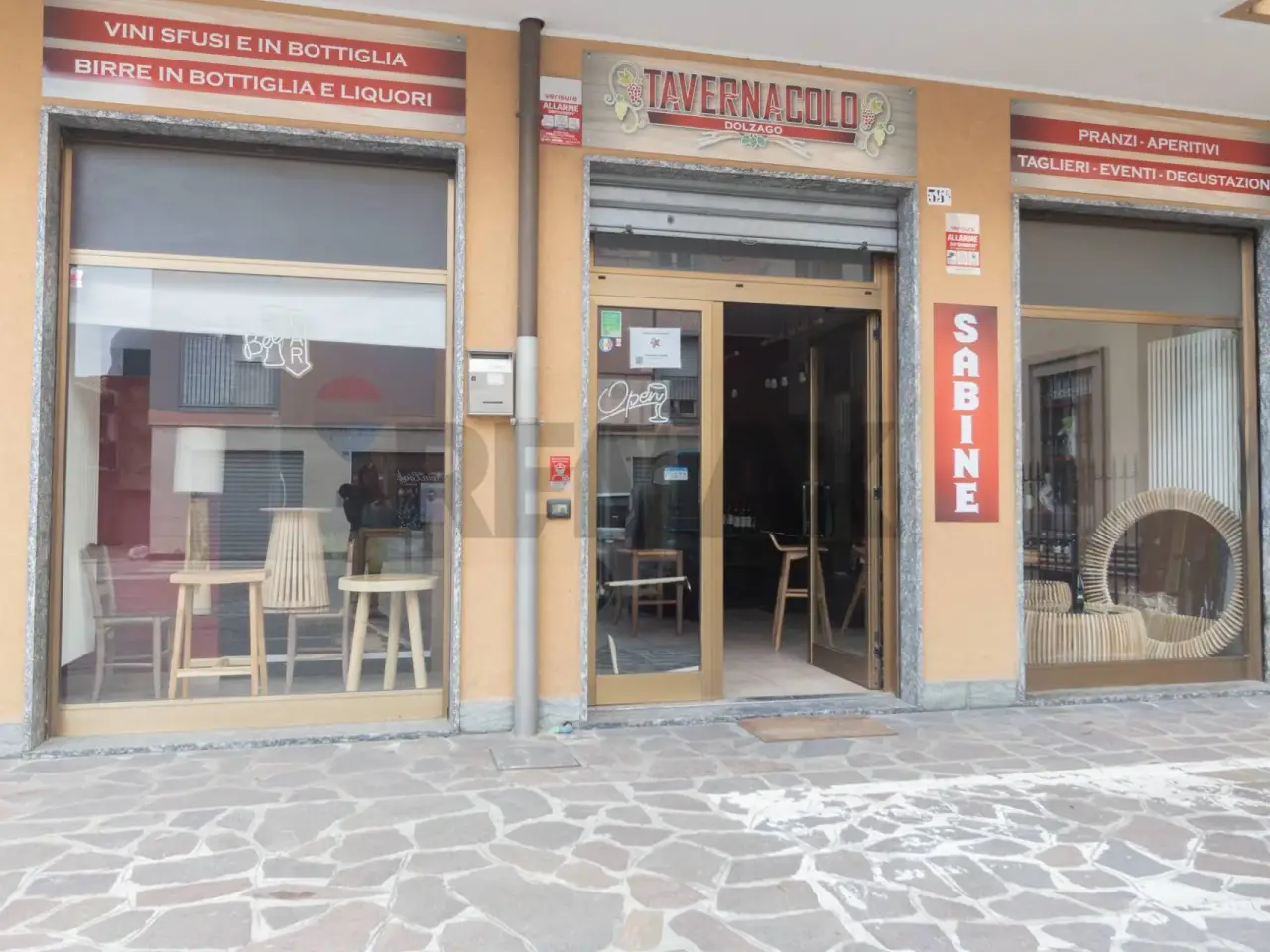 Esercizio commerciale in Via Corsica 35, Dolzago, {3} - Foto 1