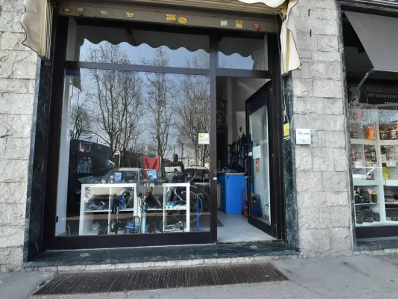 Negozio in Largo Orbassano, Torino, {3} - Foto 2
