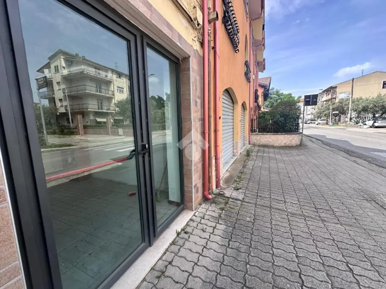 Negozio in Via G. Verdi 68, Montalto Uffugo, {3} - Foto 2