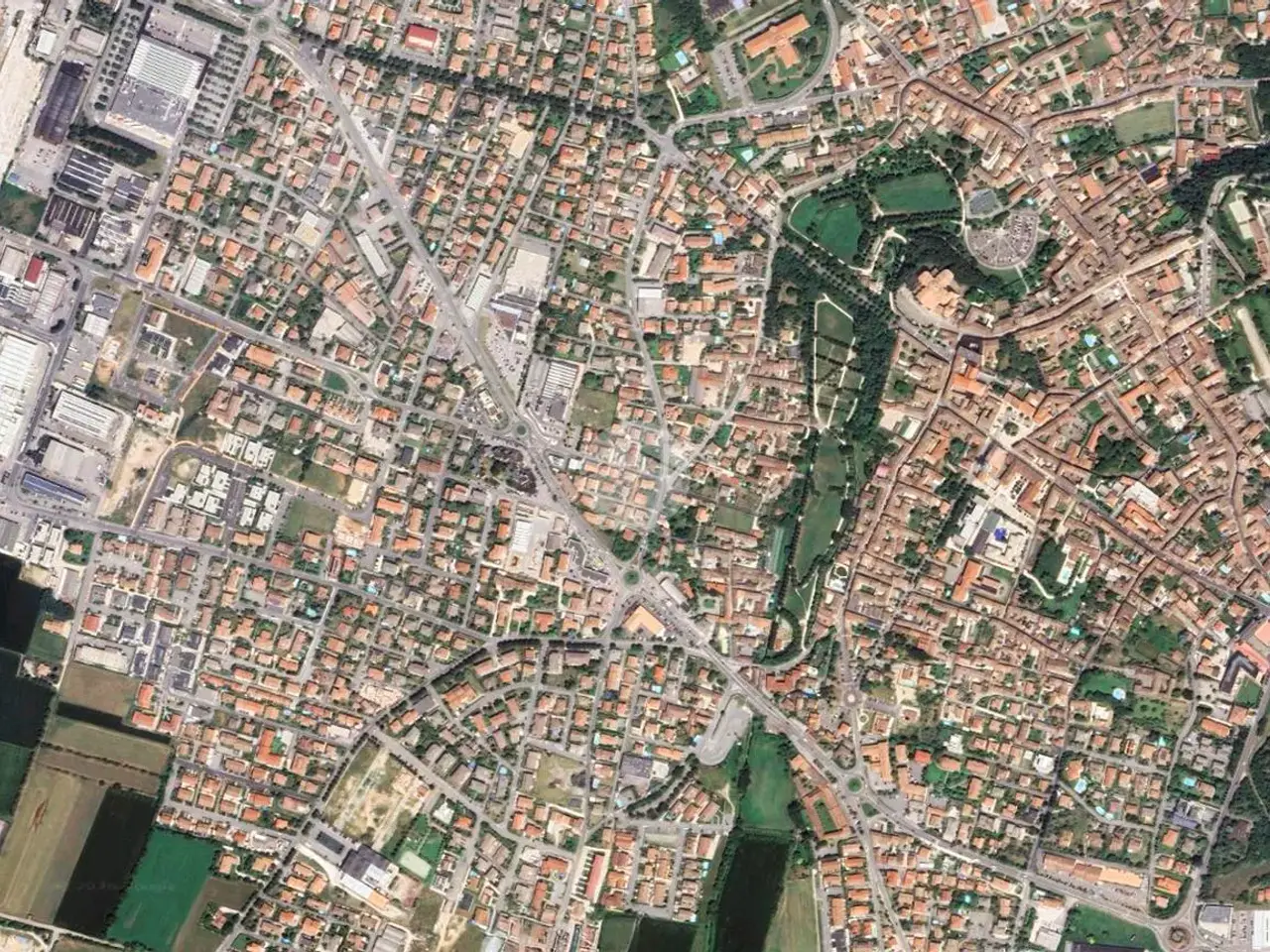 Negozio in Via C. Piazza 34, Castiglione Delle Stiviere, {3} - Foto 1
