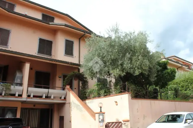 Mansion in Via Oreste Landini, Buggiano - Photo 1