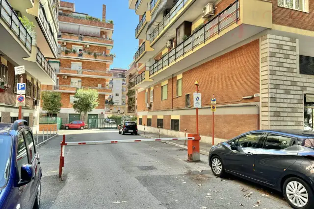 Garage - Parkplatz in {3}, Via Pescia - Foto 1