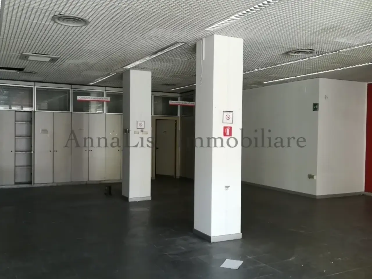 Negozio in Piazza Due Giugno 4, Livorno, {3} - Foto 2