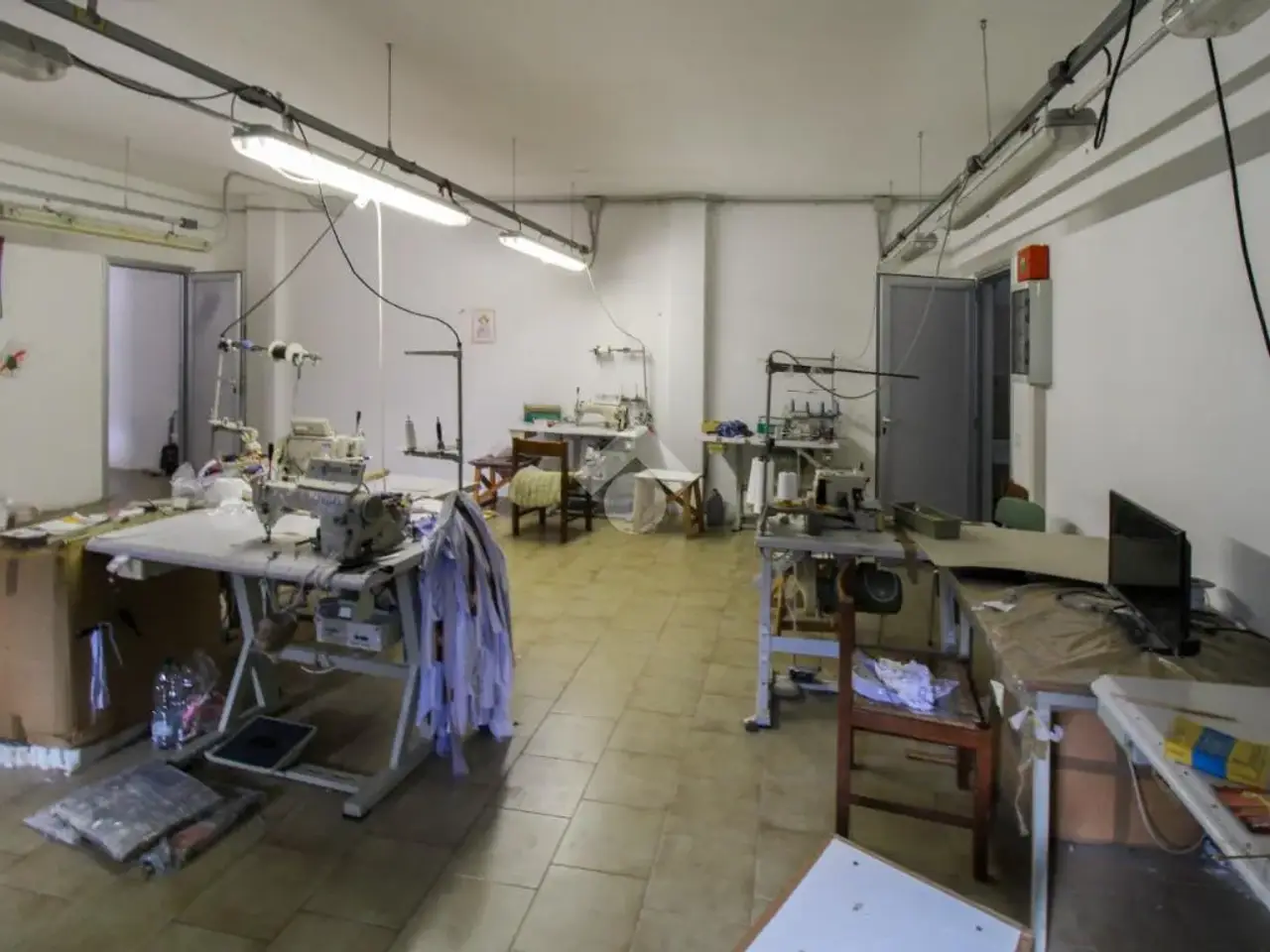 Capannone in Via Caduti del Lavoro 1, Orzinuovi, {3} - Foto 2