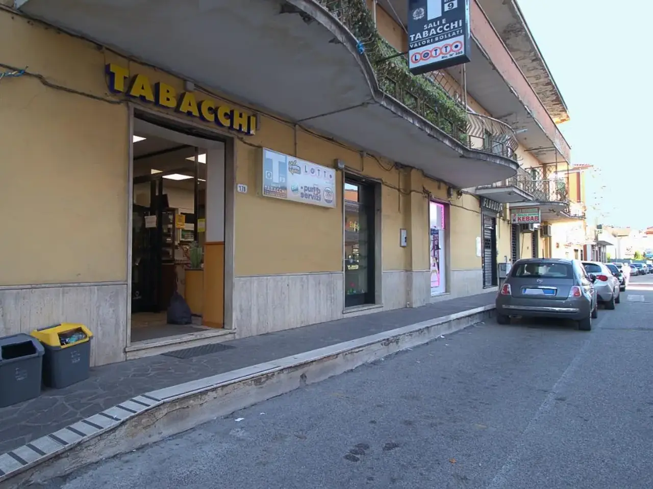 Negozio in Via Tiburtina 178, Frosinone, {3} - Foto 2