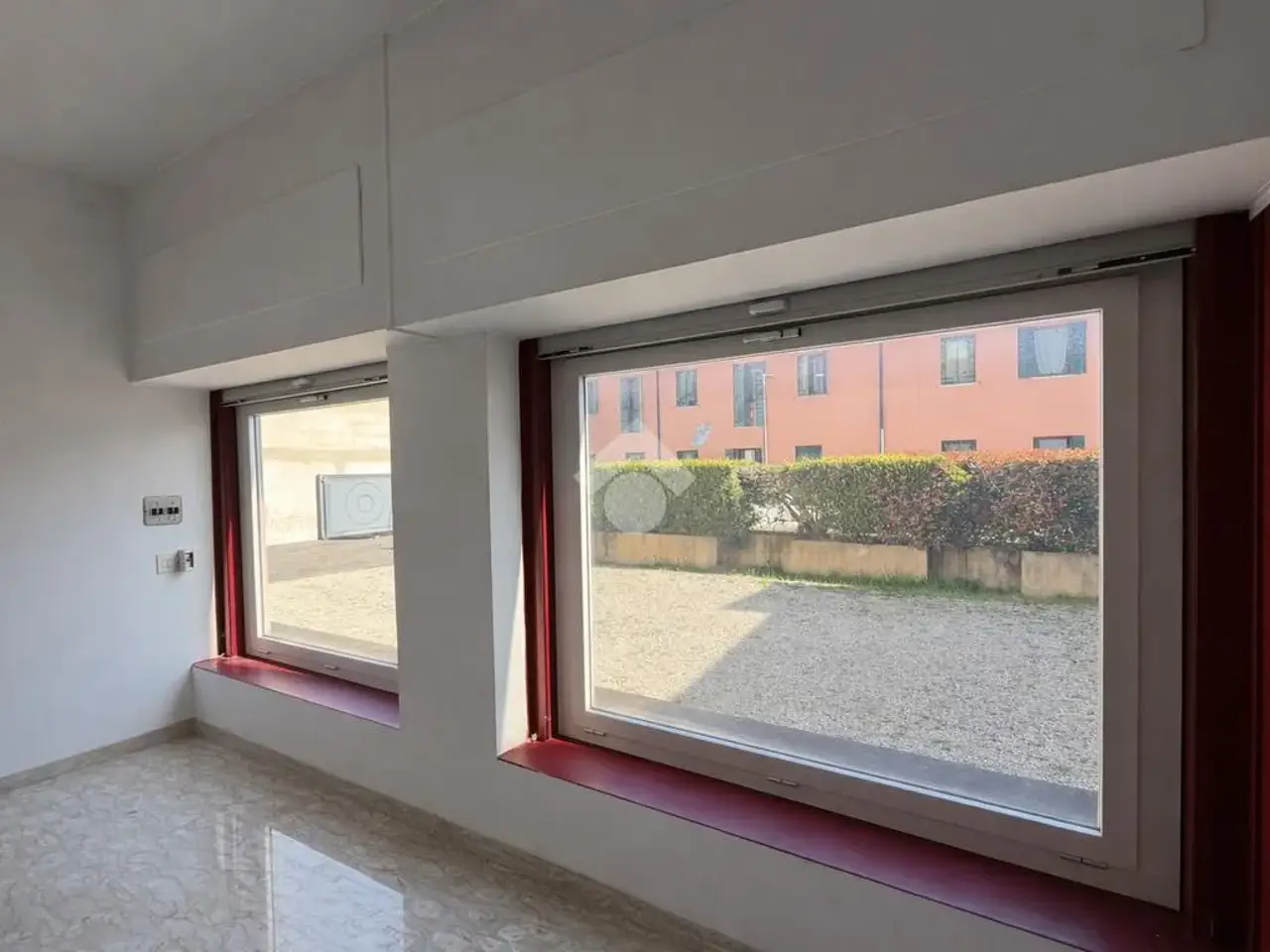 Negozio in Via Borgo Bassano 17, Cittadella, {3} - Foto 2