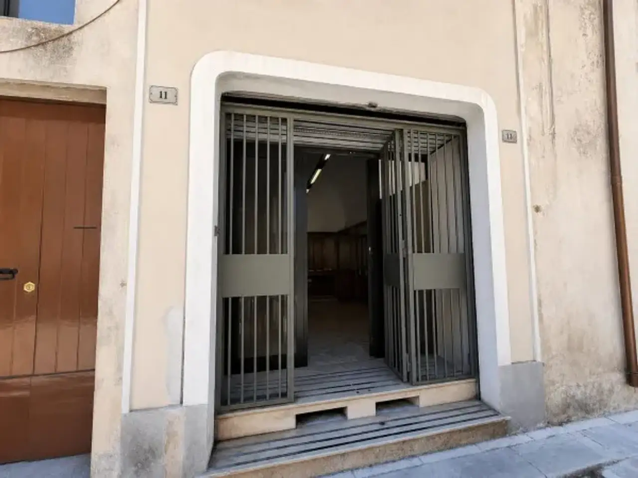 Negozio in Piazza Giuseppe Pisanelli, Tricase, {3} - Foto 2