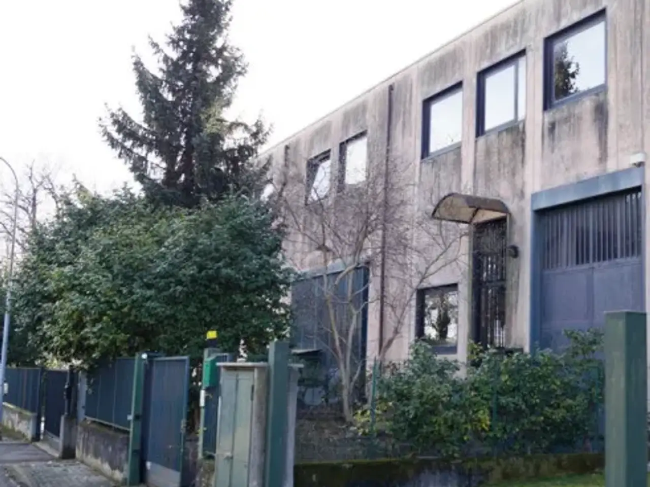 Capannone in Via Golasecca, Sesto Calende, {3} - Foto 1