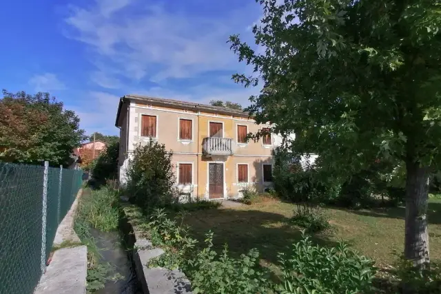 Detached house in Via Monte Grappa 2, Vedelago - Photo 1