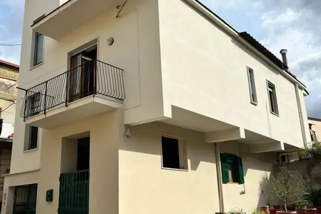 Dreizimmerwohnung in Via Ritiro, Calvizzano - Foto 1