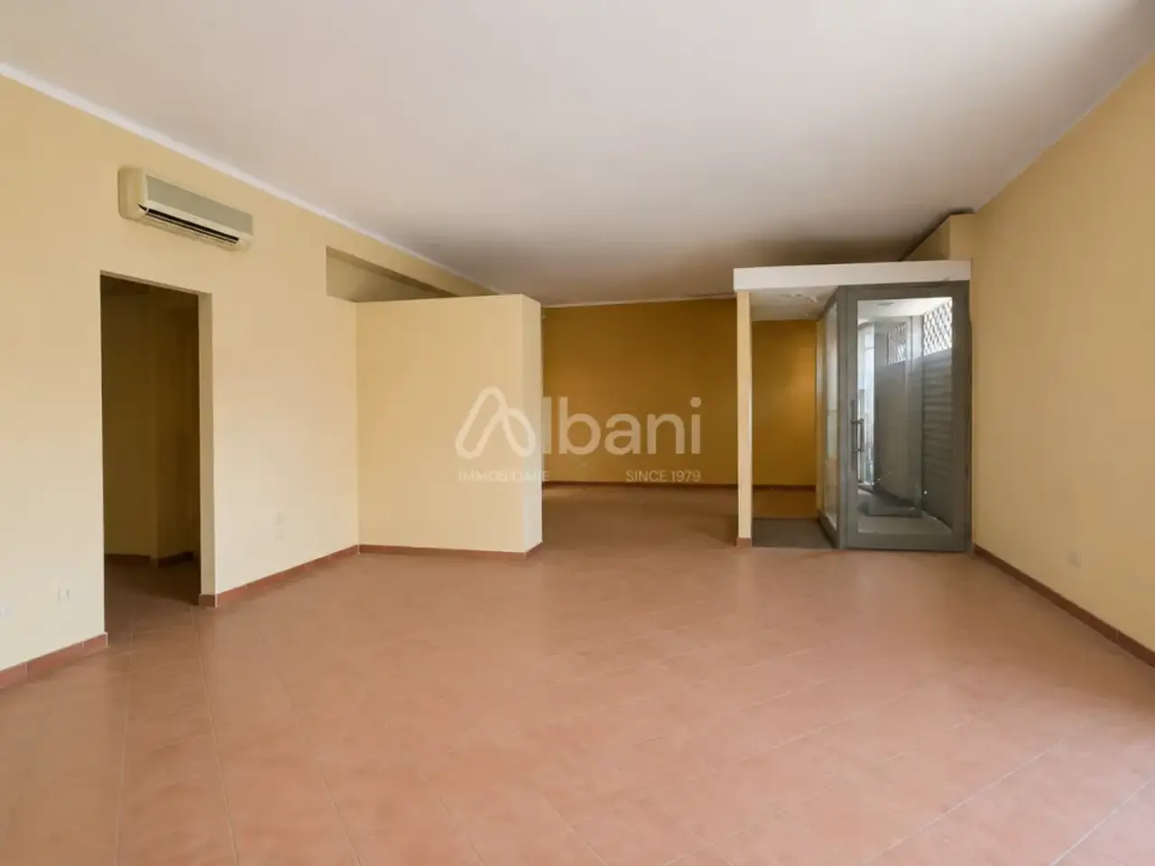 Palazzina commerciale in , Vezzano Ligure, {3} - Foto 2