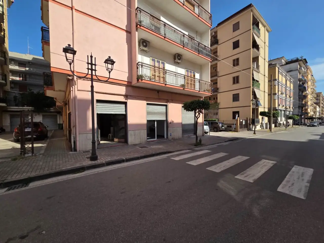 Negozio in Via Gonzaga, Battipaglia, {3} - Foto 1